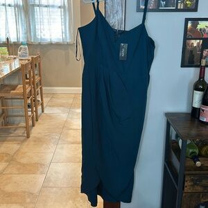 City chic dress